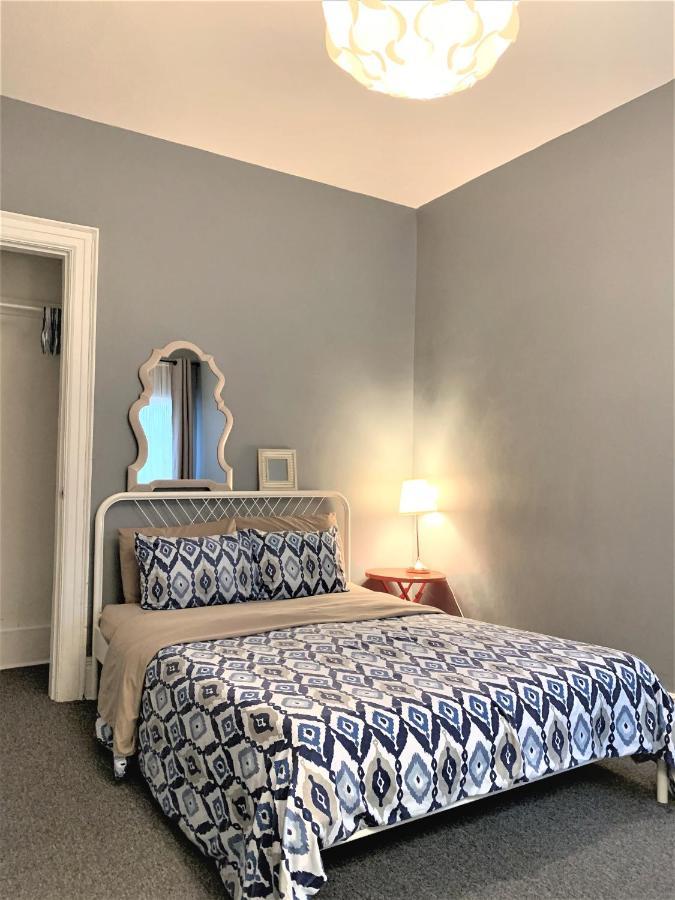 Colour Cube Guest House Toronto Downtown East Экстерьер фото