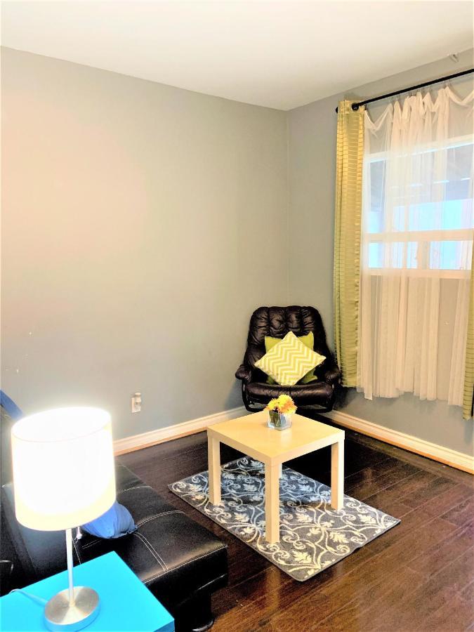 Colour Cube Guest House Toronto Downtown East Экстерьер фото