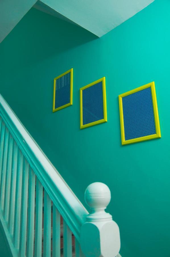 Colour Cube Guest House Toronto Downtown East Экстерьер фото