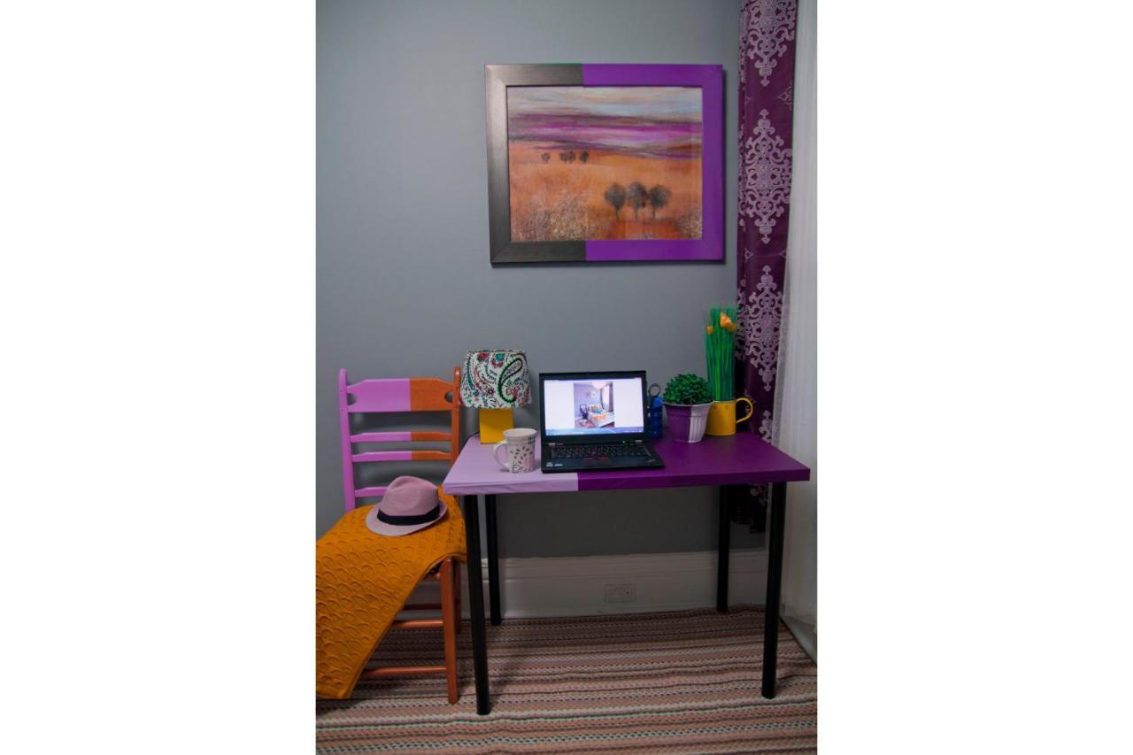Colour Cube Guest House Toronto Downtown East Экстерьер фото